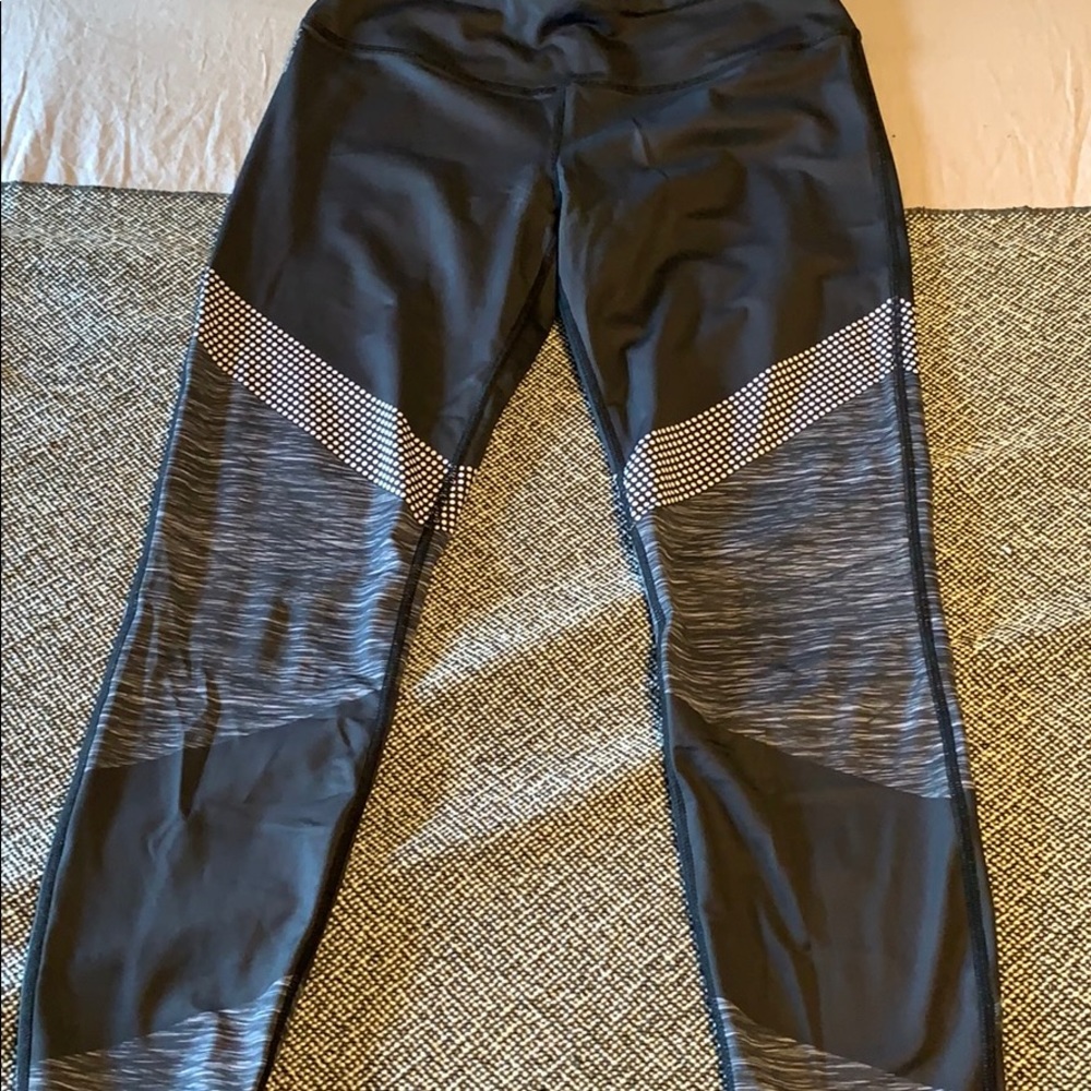 Hylete Motiv Tight